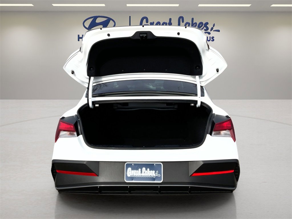 Certified 2025 Hyundai Elantra Sport image 10