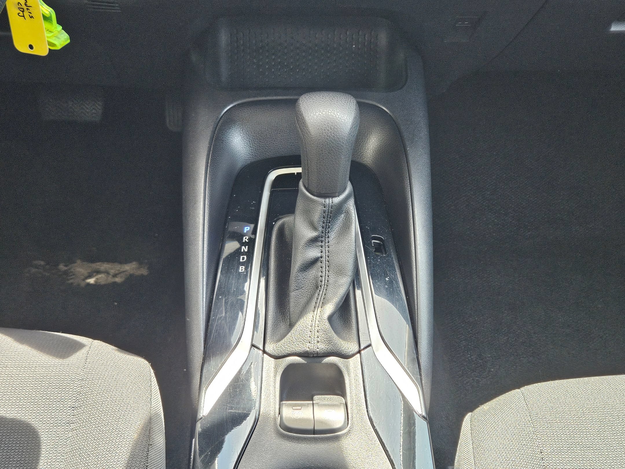 Used 2022 Toyota Corolla LE FWD image 13