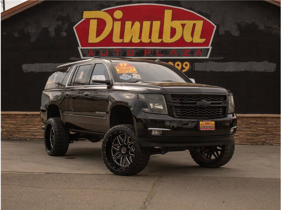 Used 2017 Chevrolet Suburban Premier image 4