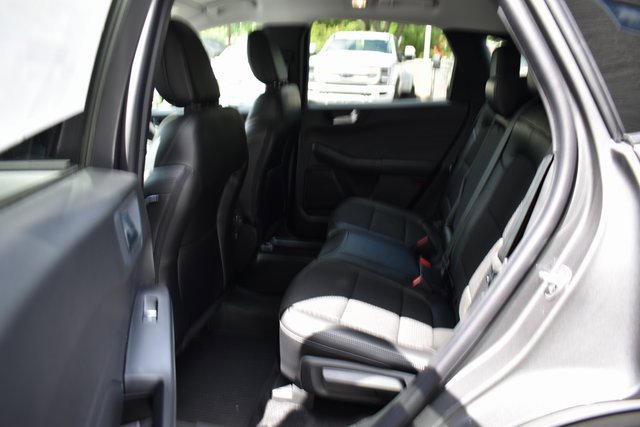 New 2023 Ford Escape SE image 9