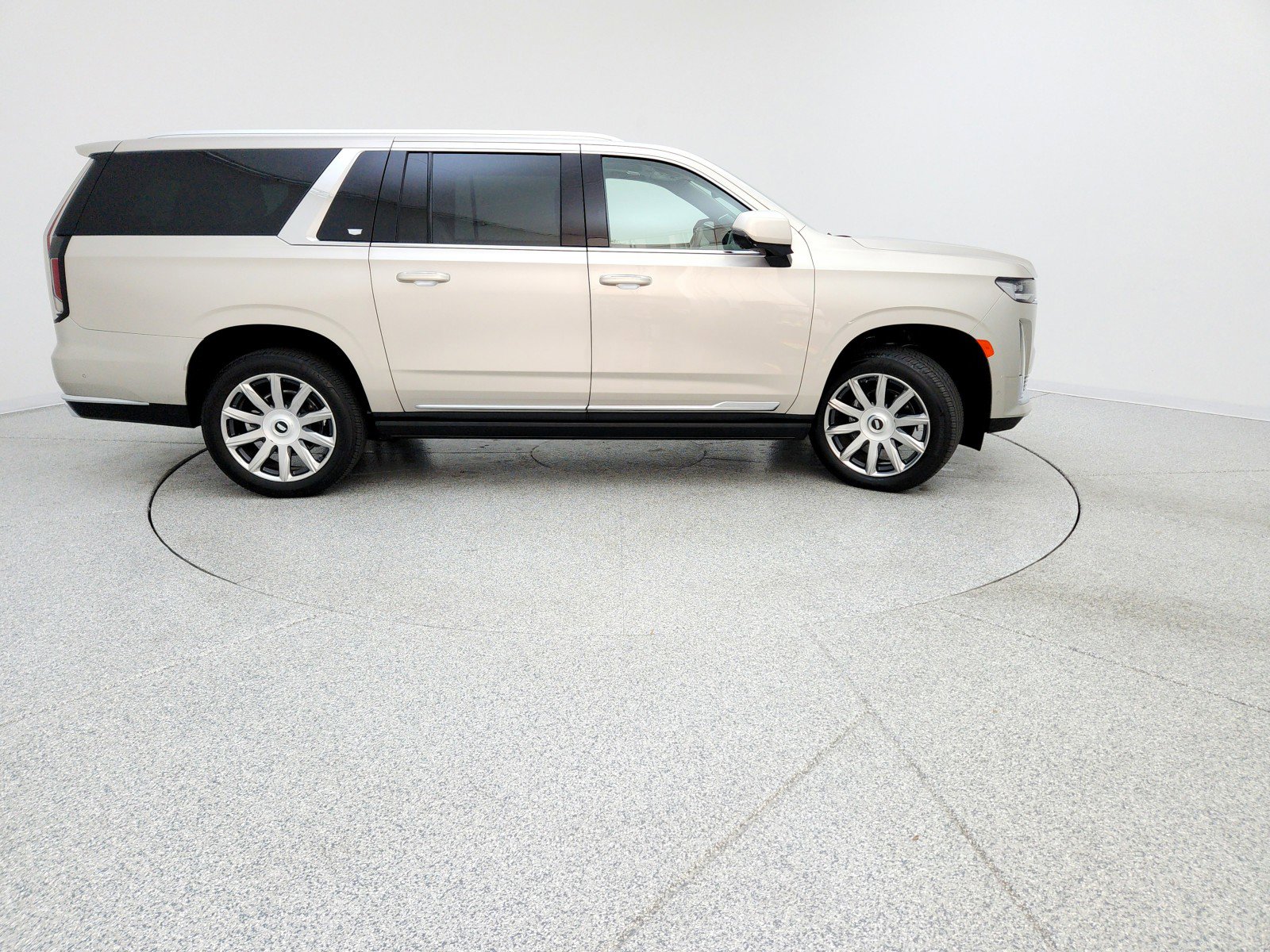 Used 2024 Cadillac Escalade ESV Premium Luxury Platinum w/ LPO, Floor Liner Package AWD/4WD image 4