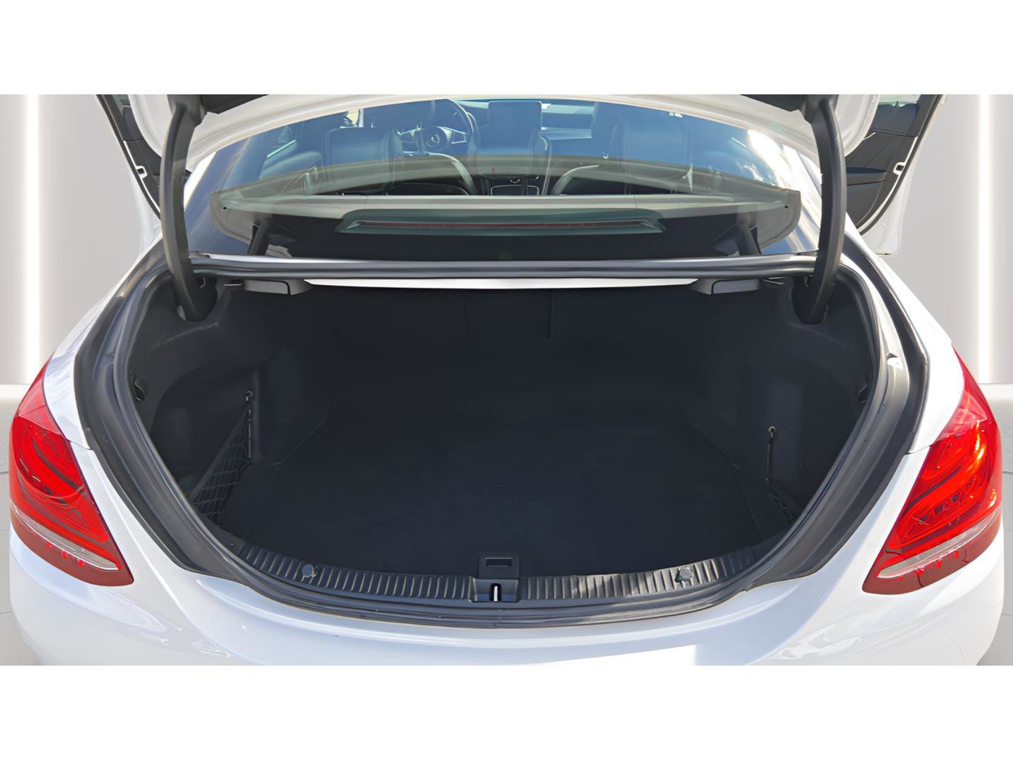 Used 2015 Mercedes-Benz C 300 Sport image 21