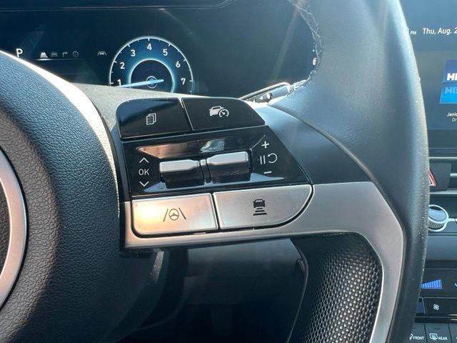 Used 2025 Hyundai Elantra SEL FWD image 14