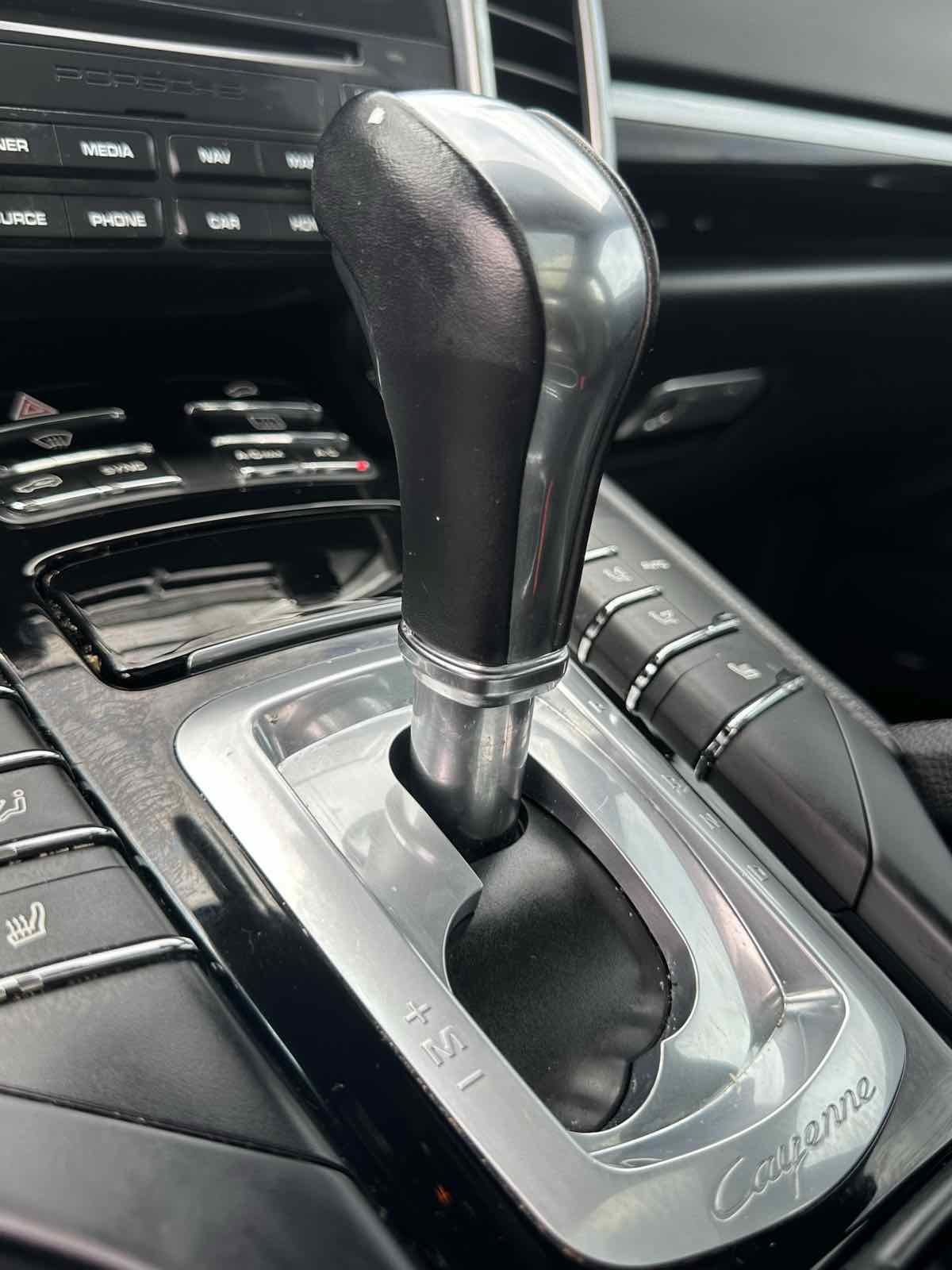 Used 2017 Porsche Cayenne AWD/4WD image 21