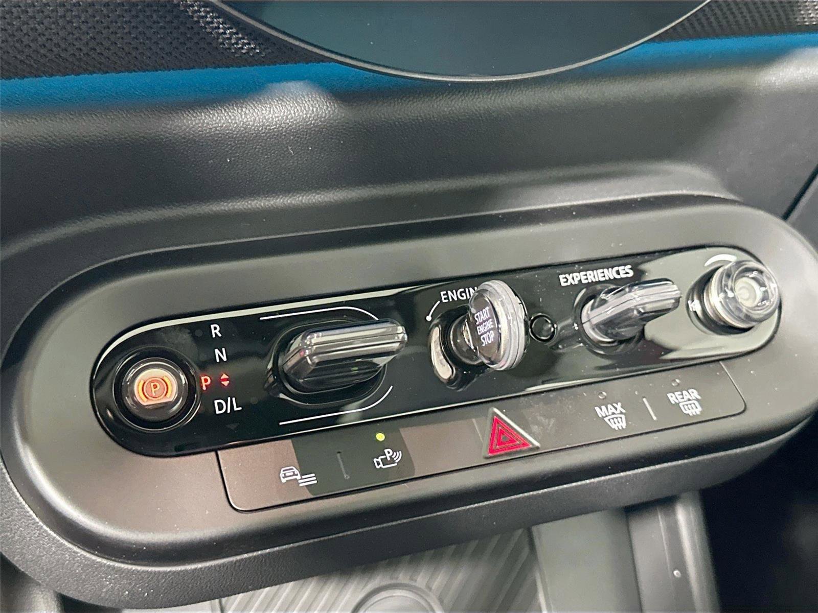 Certified 2025 MINI Cooper S FWD image 11