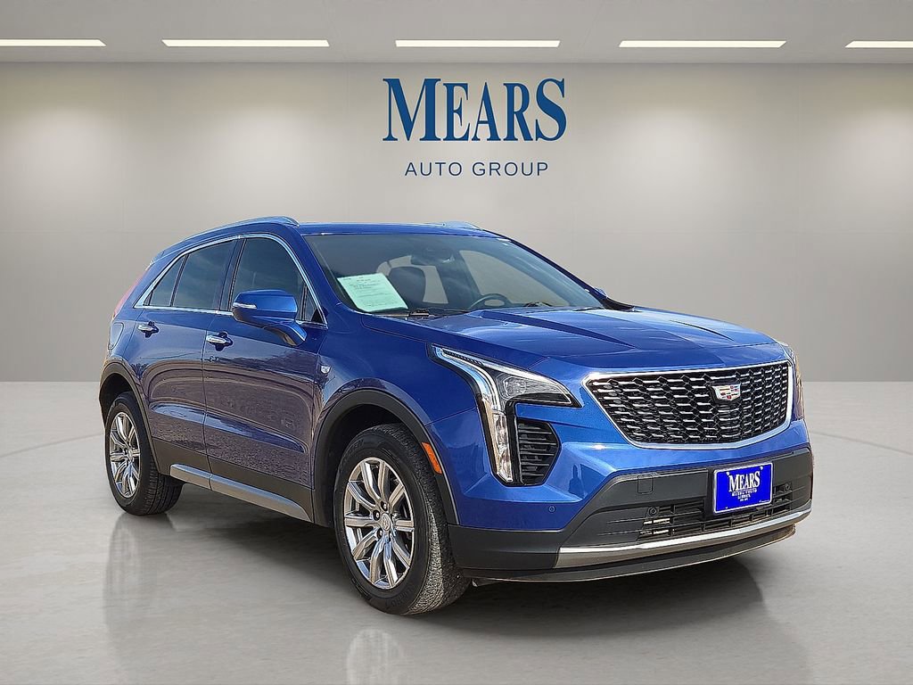 Used 2022 Cadillac XT4 Premium Luxury w/ Safety Alert Package image 7