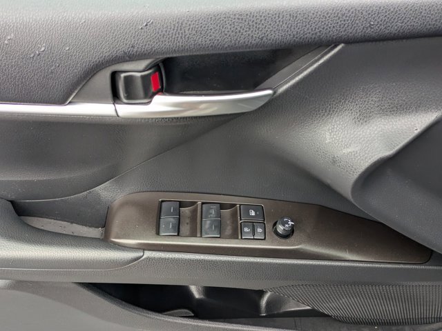 Used 2024 Toyota Camry SE image 18