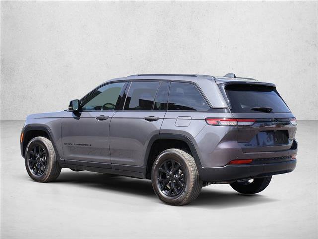 Used 2024 Jeep Grand Cherokee Altitude AWD/4WD image 8