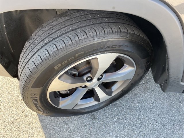 Used 2022 Jeep Cherokee Limited image 16