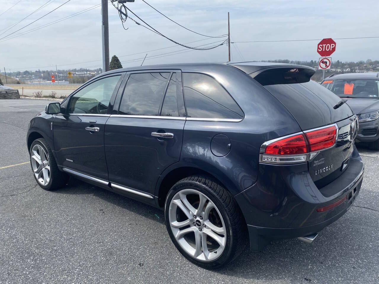 Used 2014 Lincoln MKX AWD w/ Equipment Group 102A image 7