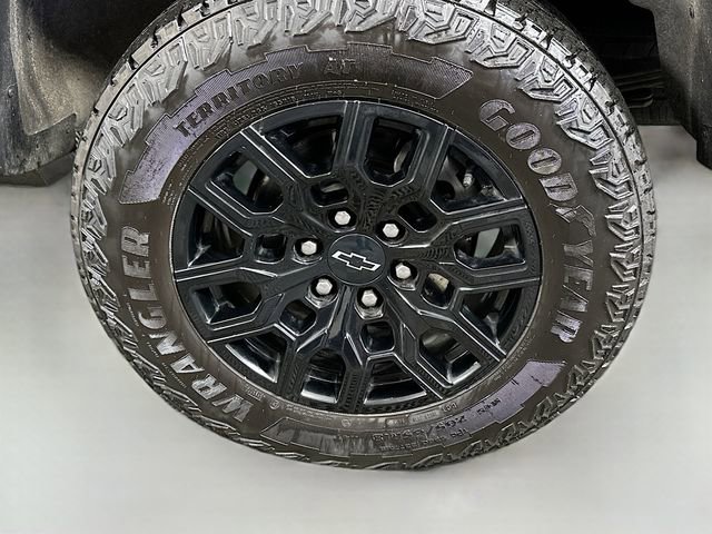 Used 2023 Chevrolet Colorado Trail Boss w/ Technology Package image 28
