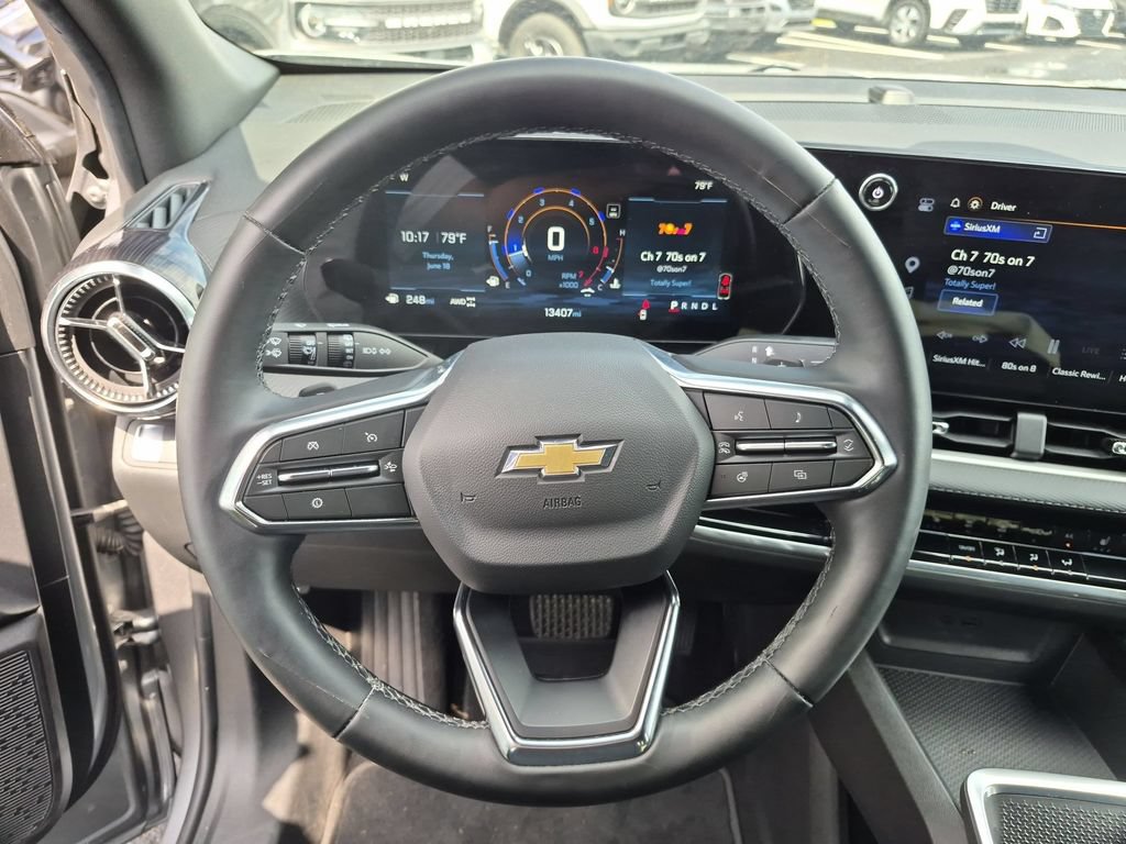 Used 2025 Chevrolet Equinox LT AWD/4WD image 23