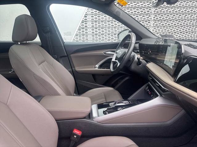 Used 2025 Audi Q5 Premium Plus w/ Premium Plus AWD/4WD image 45