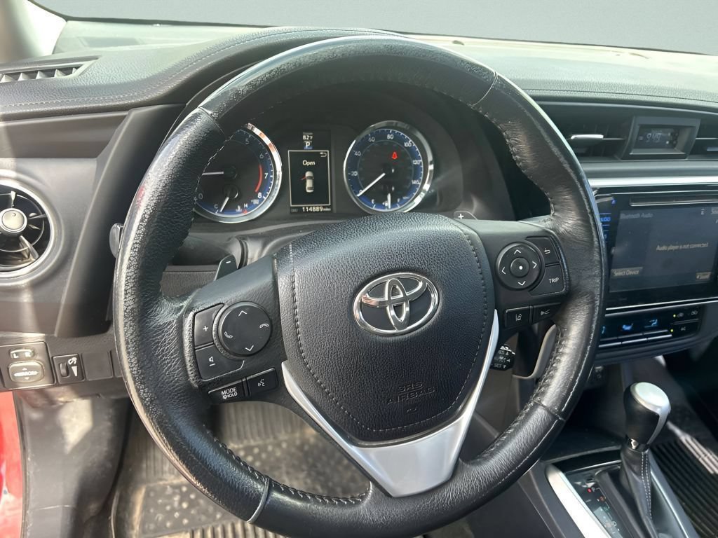 Used 2017 Toyota Corolla SE w/ SE Premium Package FWD image 20