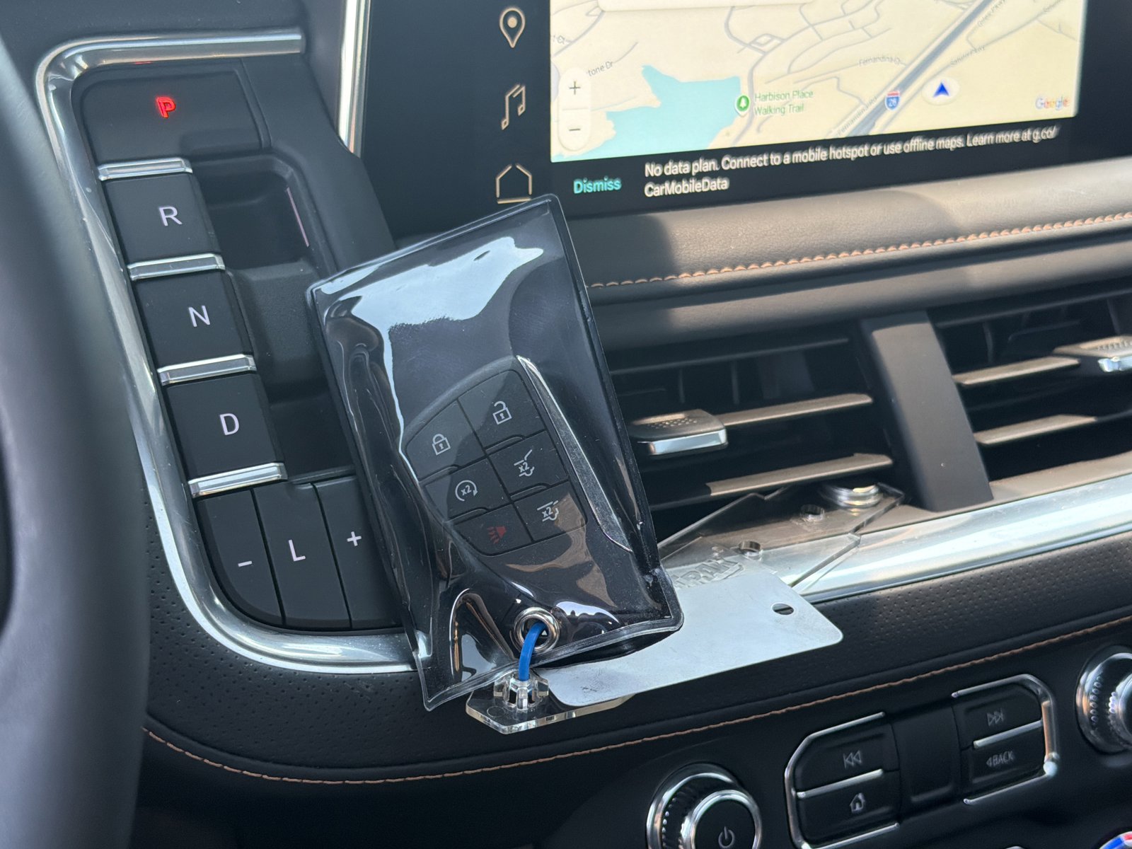 Used 2024 GMC Yukon AT4 w/ Technology Package image 37