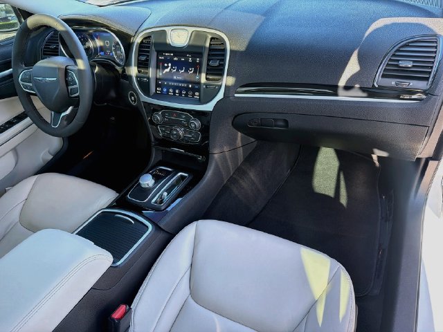 Used 2023 Chrysler 300 Touring L w/ Popular Equipment Group RWD image 32