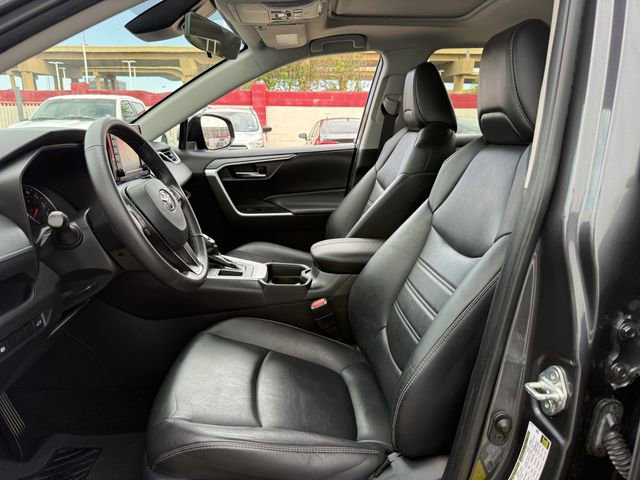 Used 2021 Toyota RAV4 XLE Premium FWD image 27