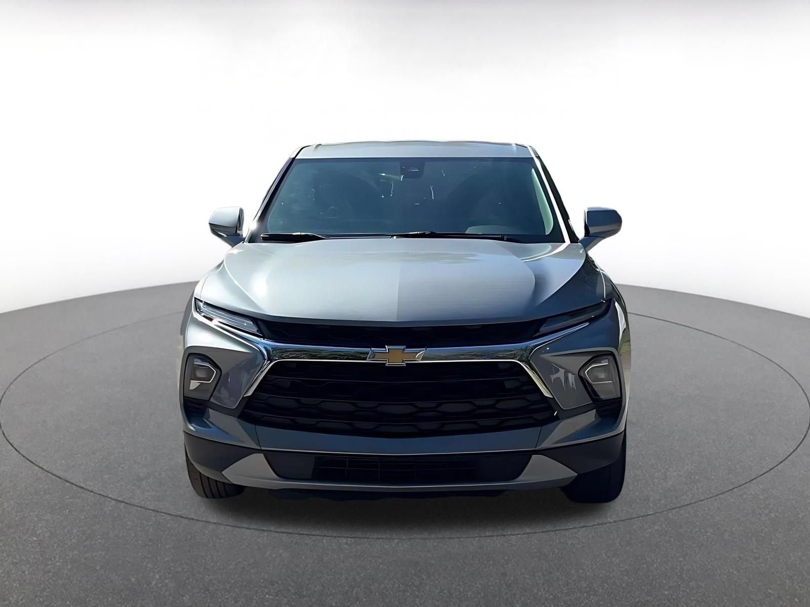 Used 2026 Chevrolet Blazer LT FWD image 4