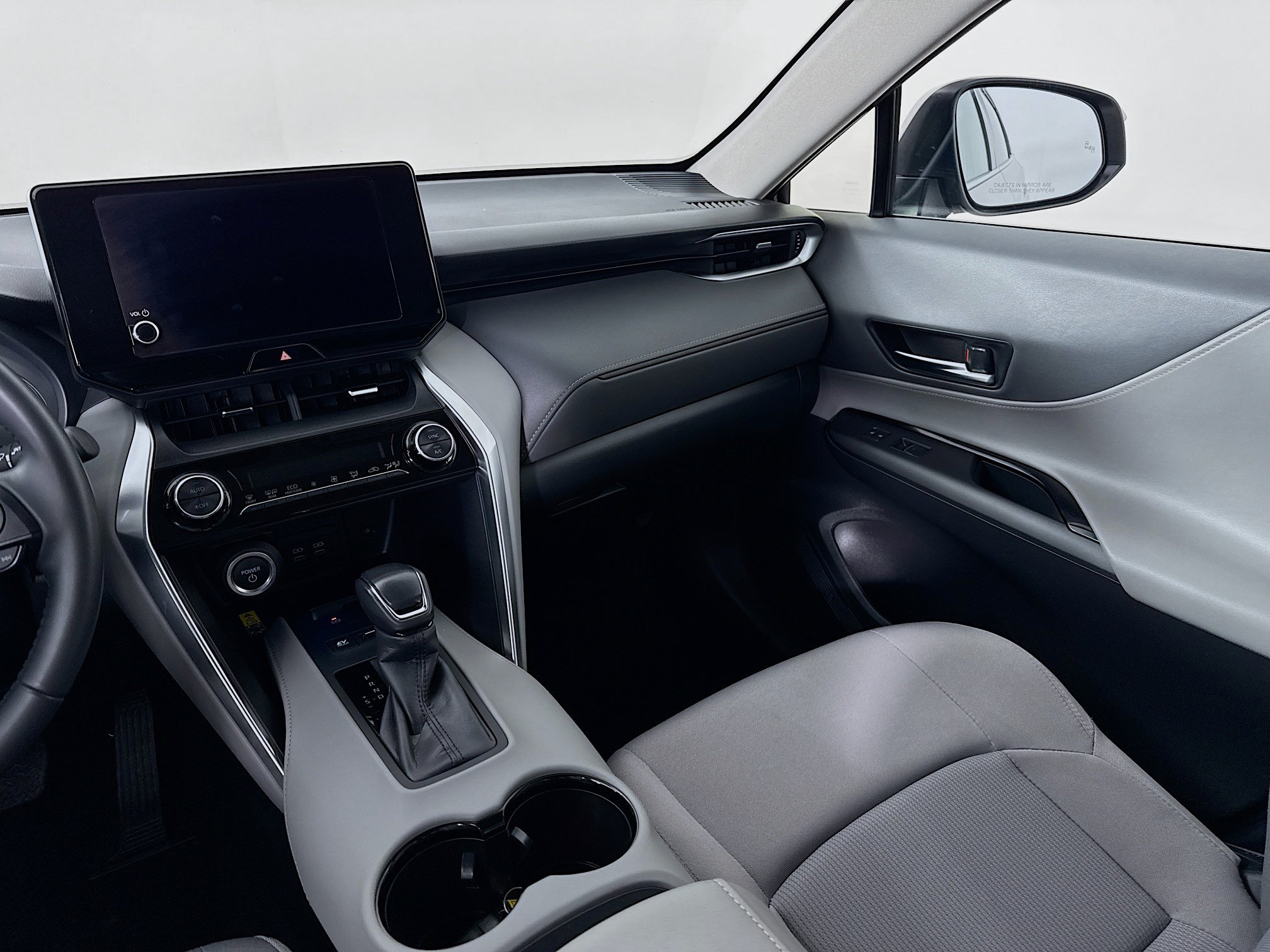 Certified 2024 Toyota Venza LE AWD/4WD image 21