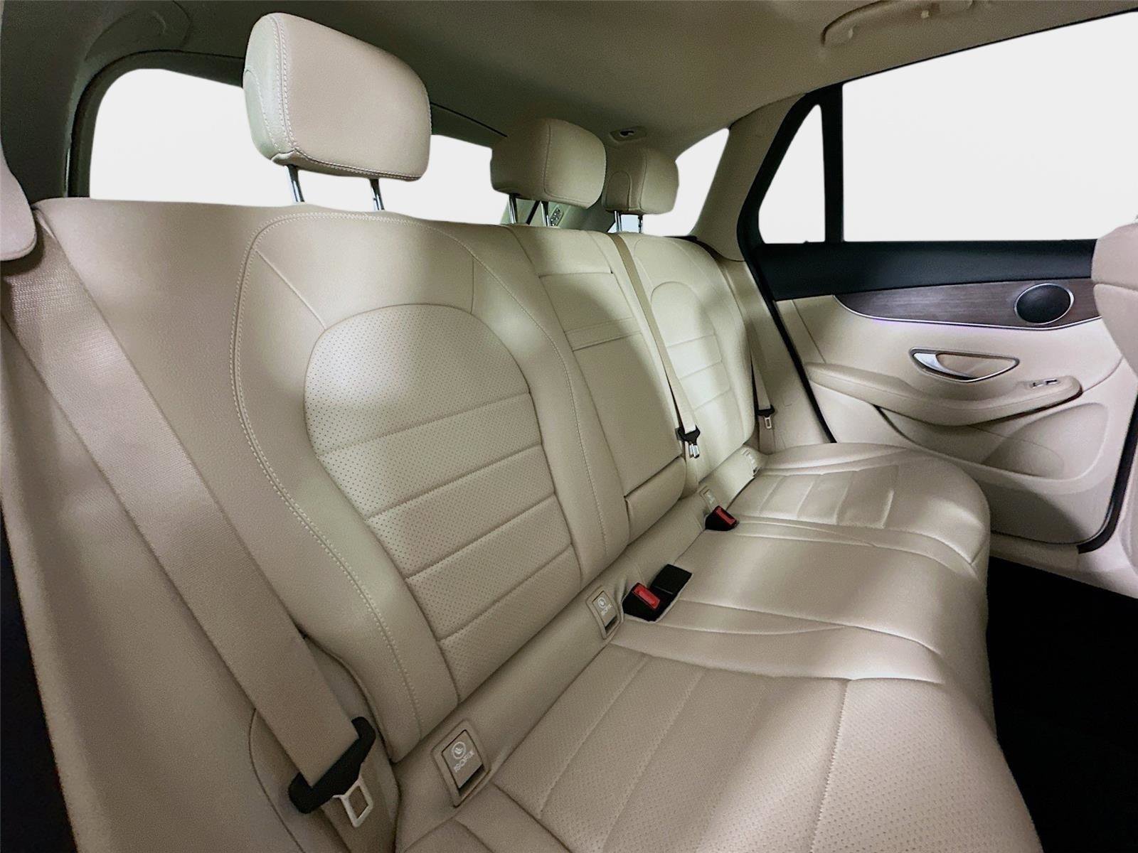 Used 2022 Mercedes-Benz GLC 300 4MATIC image 38