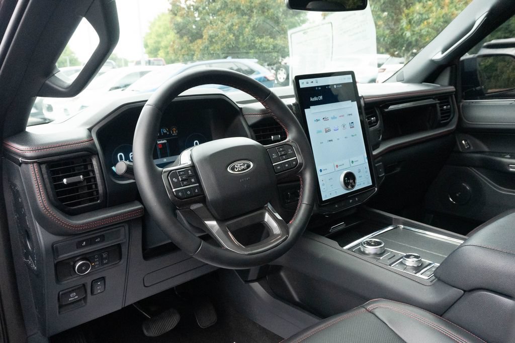 Used 2024 Ford Expedition Max Limited AWD/4WD image 5