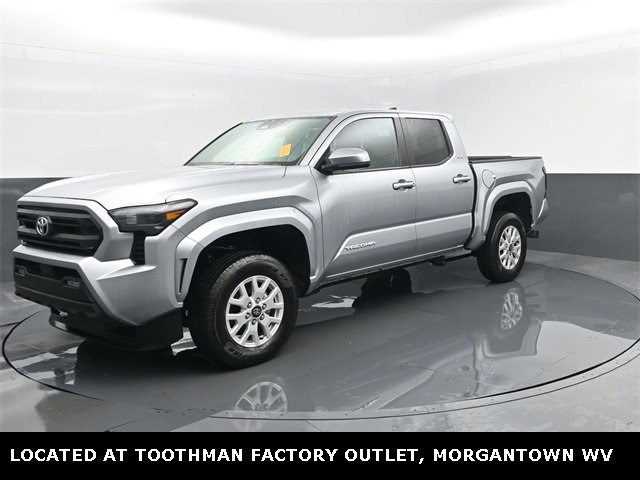 Used 2024 Toyota Tacoma SR5 image 2