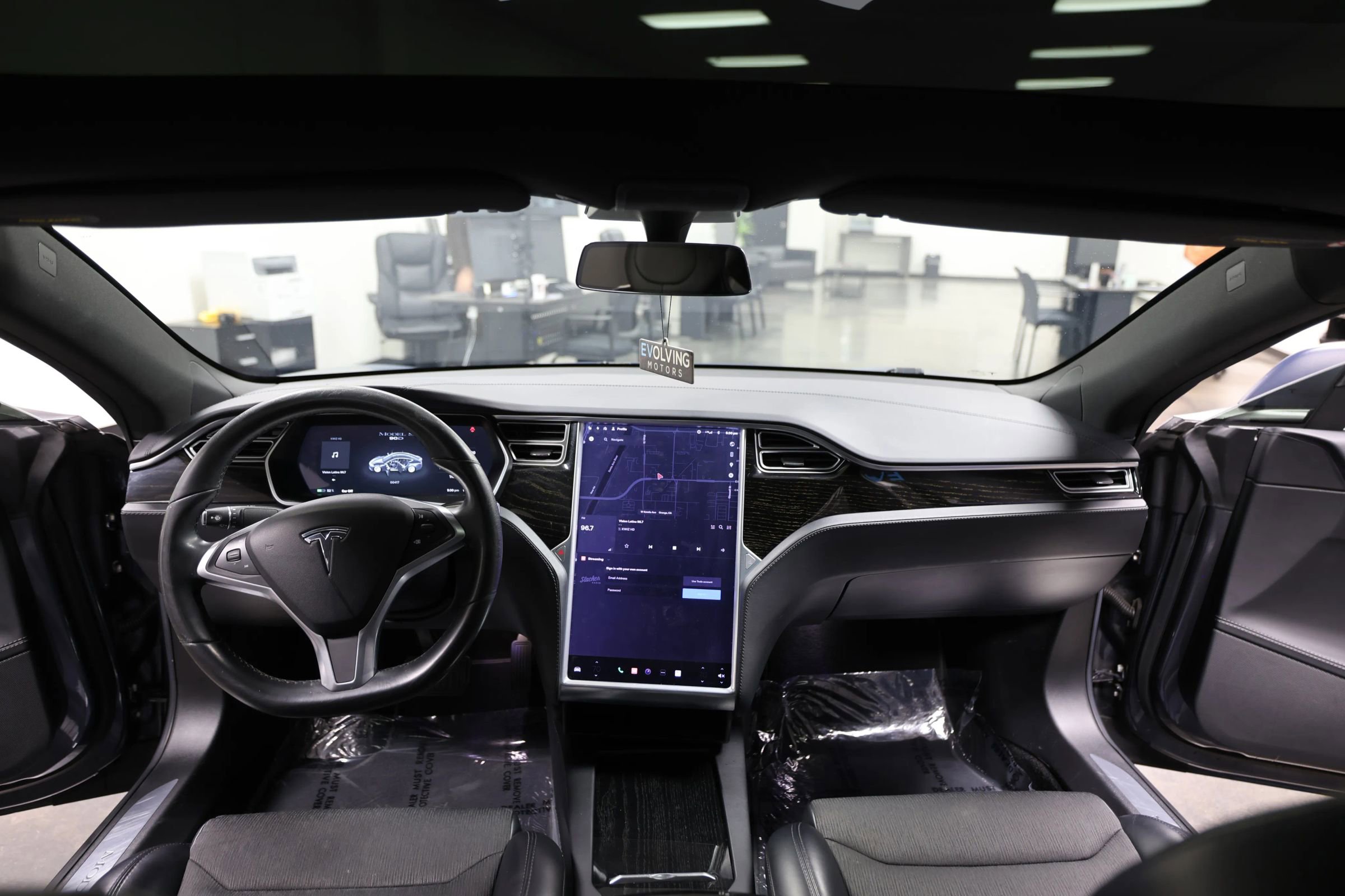 Used 2017 Tesla Model S 90D image 18