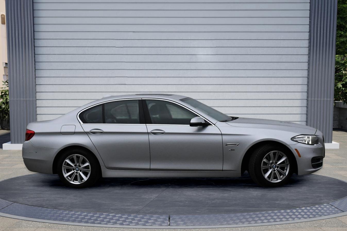 Used 2014 BMW 528i xDrive Sedan image 3