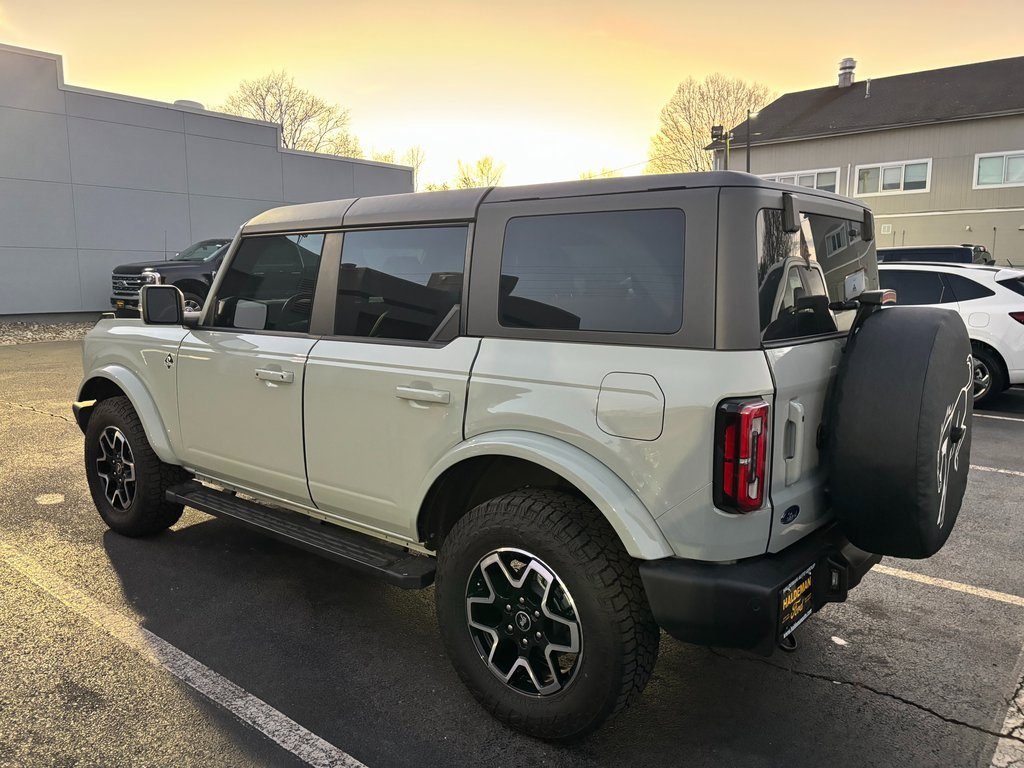 Used 2024 Ford Bronco Outer Banks image 6