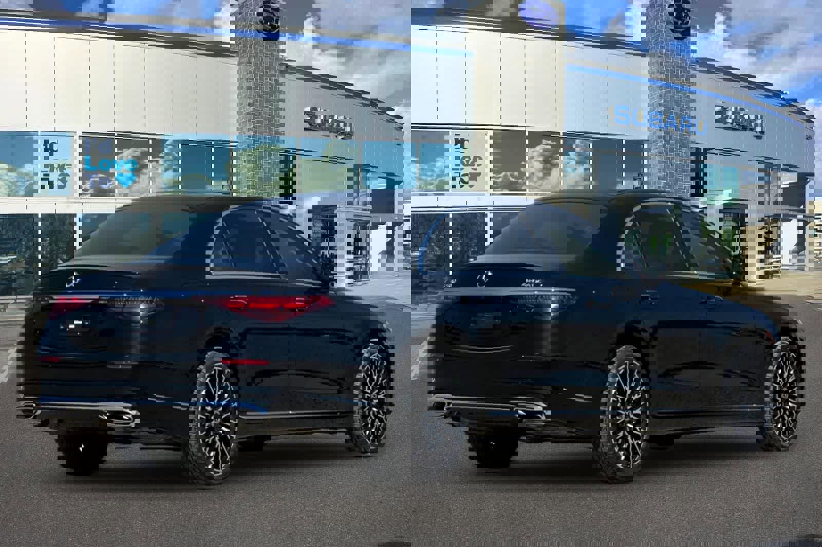 Used 2024 Mercedes-Benz S 580 4MATIC Sedan image 2