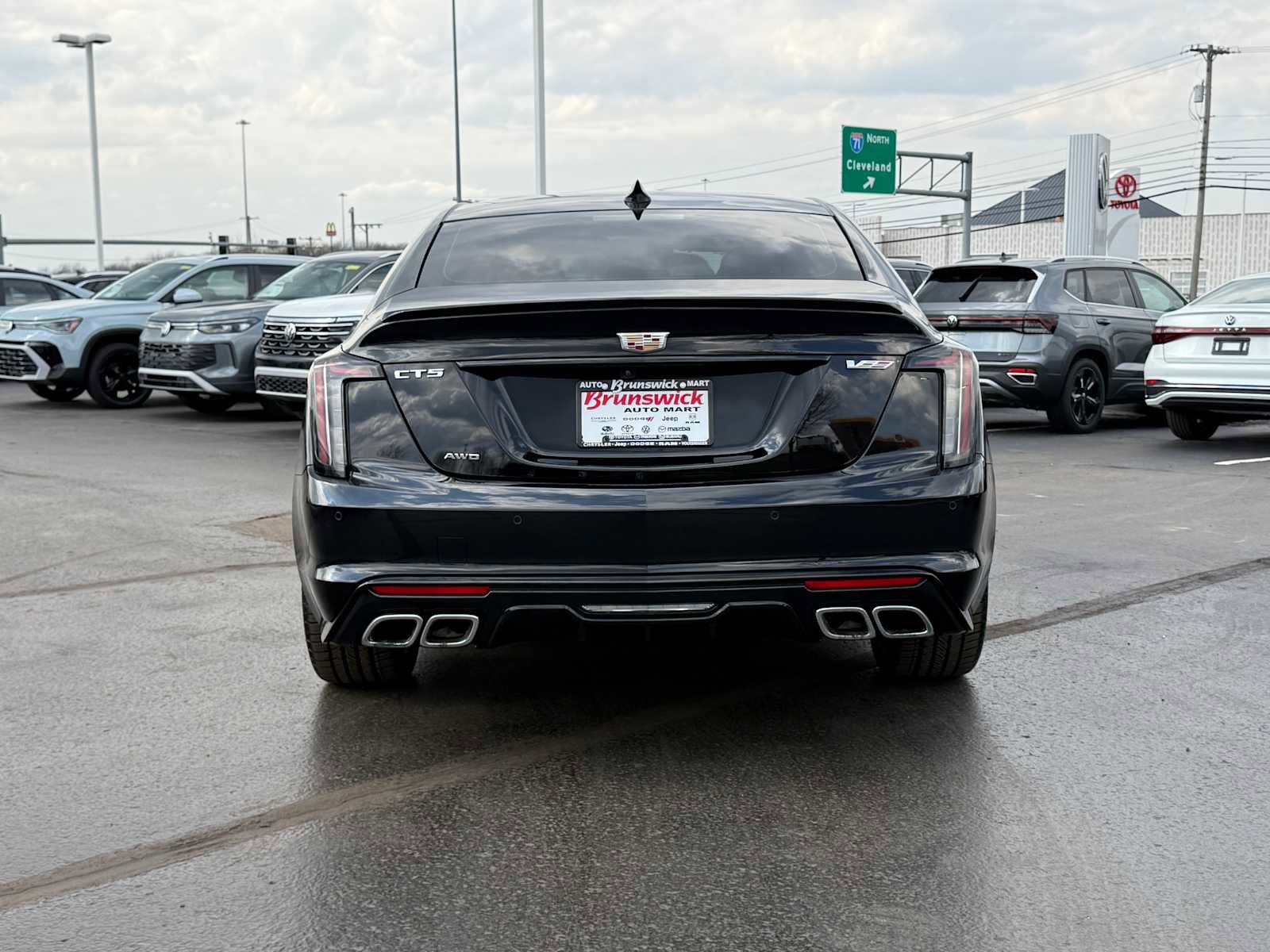 Used 2022 Cadillac CT5 V w/ LPO, ONYX Package AWD/4WD image 5