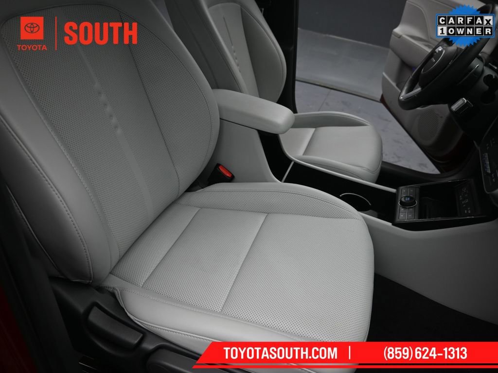 Used 2024 Hyundai Kona Limited image 28