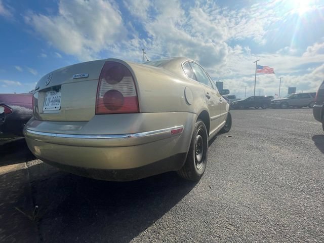 Used 2002 Volkswagen Passat GLS FWD image 15