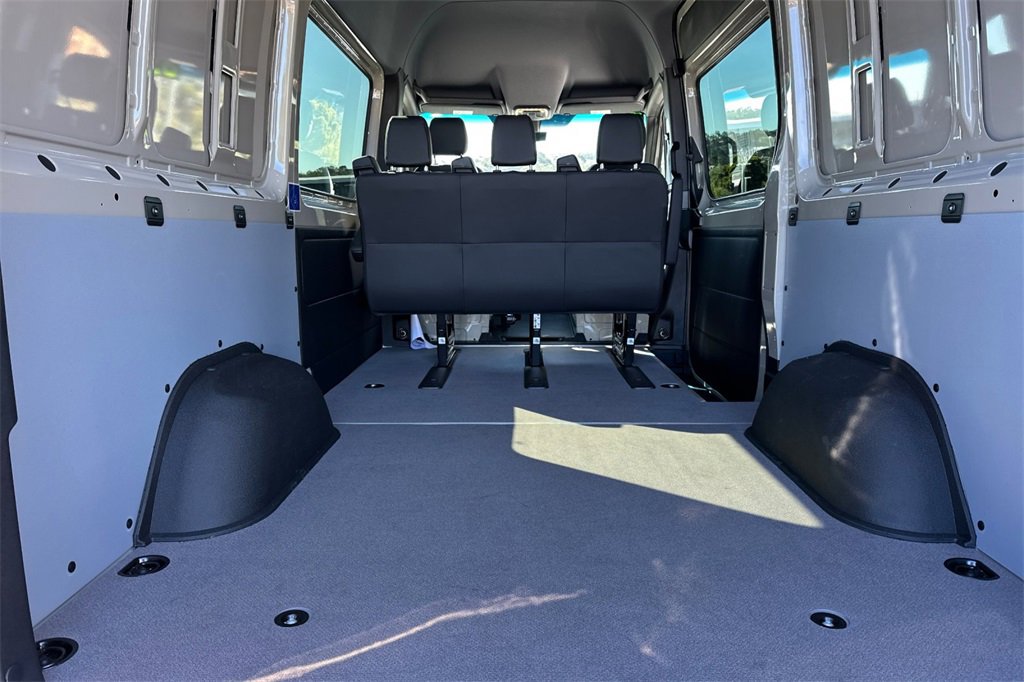 Used 2026 Mercedes-Benz Sprinter 2500 image 16
