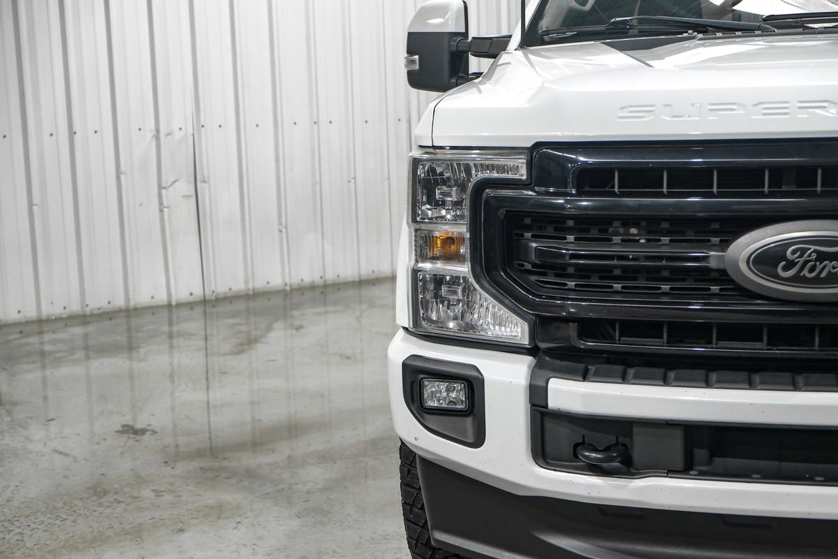 Used 2022 Ford F250 XLT w/ Black Appearance Package AWD/4WD image 46
