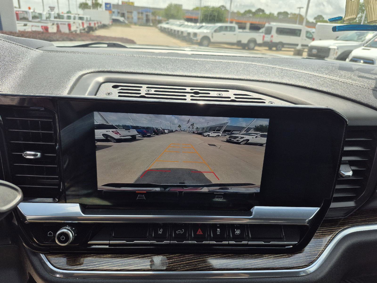 Used 2024 GMC Sierra 2500 SLE w/ SLE Value Package; image 6