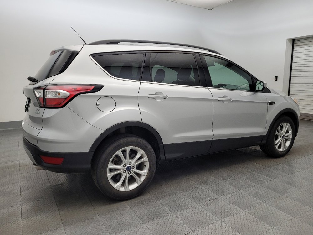 Used 2018 Ford Escape SE image 10