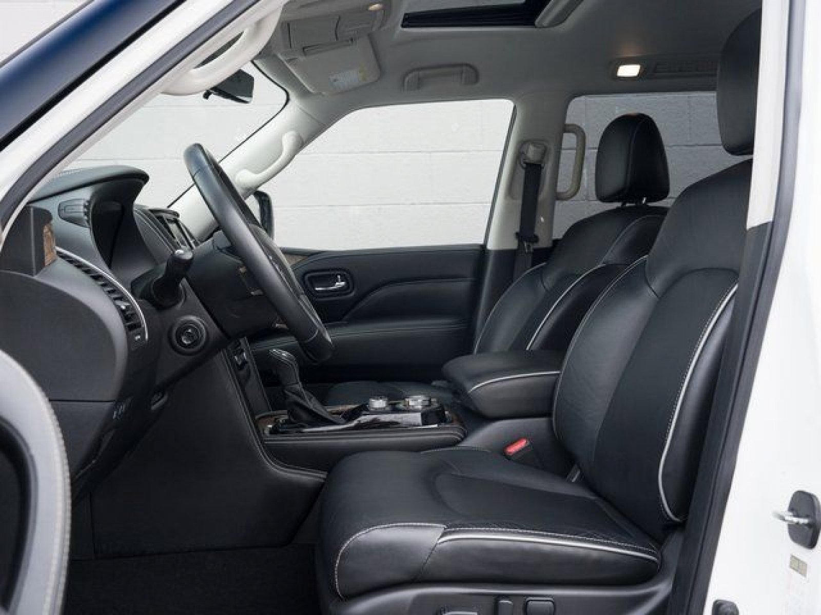 Used 2021 INFINITI QX80 Premium Select w/ All-Season Package image 16