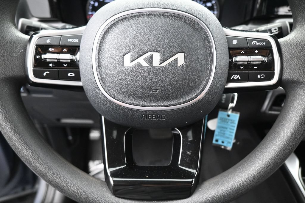 Used 2023 Kia Sorento LX FWD image 30