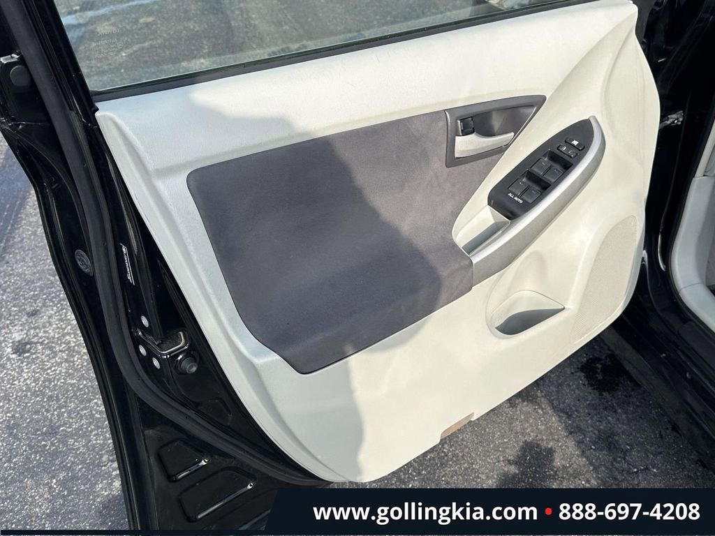 Used 2010 Toyota Prius Five image 13