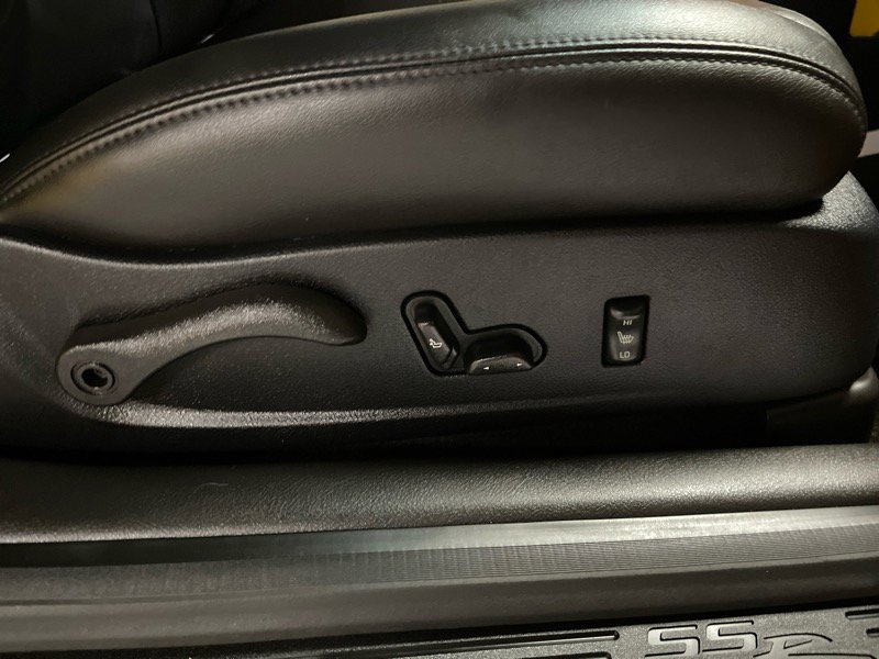 Used 2006 Chevrolet SSR w/ Preferred Equipment Group image 36