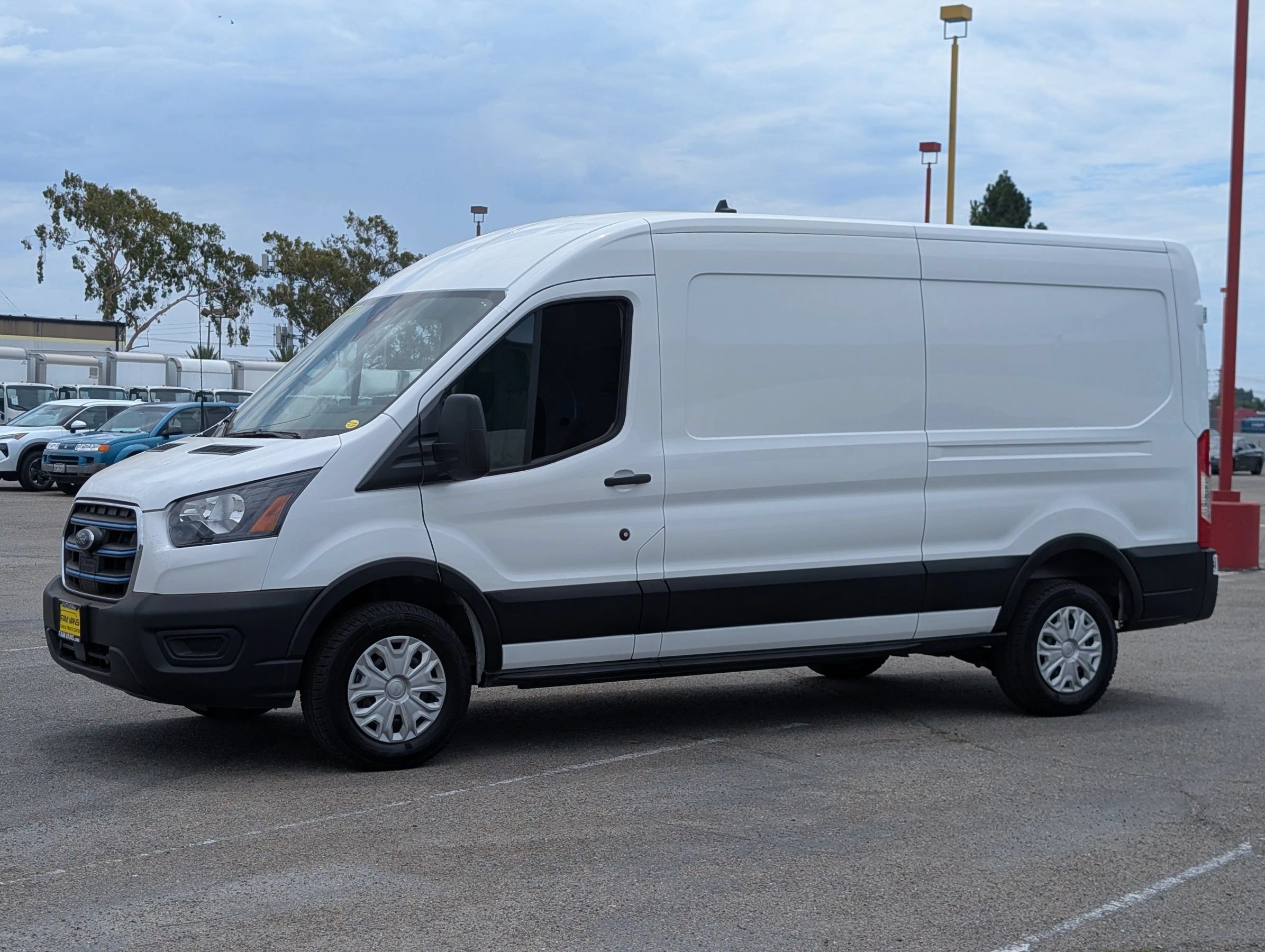 Used 2023 Ford E-Transit Medium Roof RWD image 5