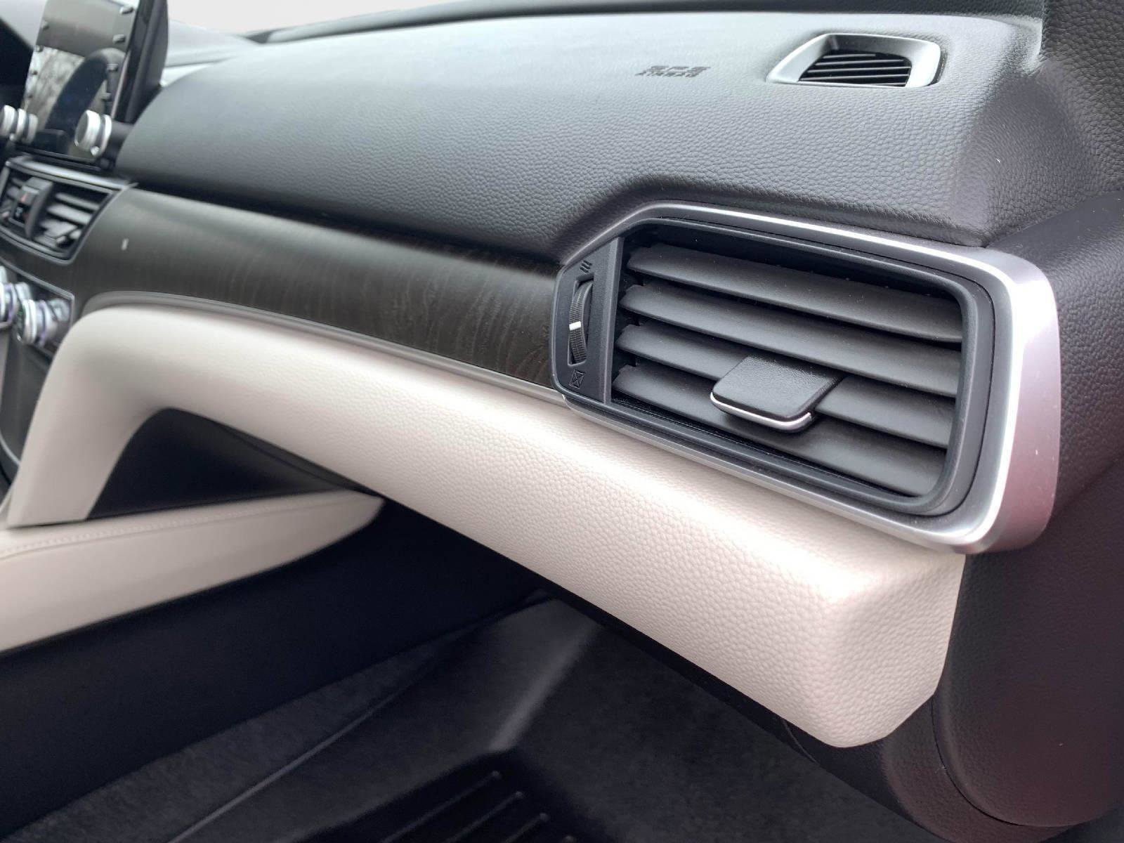 Used 2020 Honda Accord Touring image 48