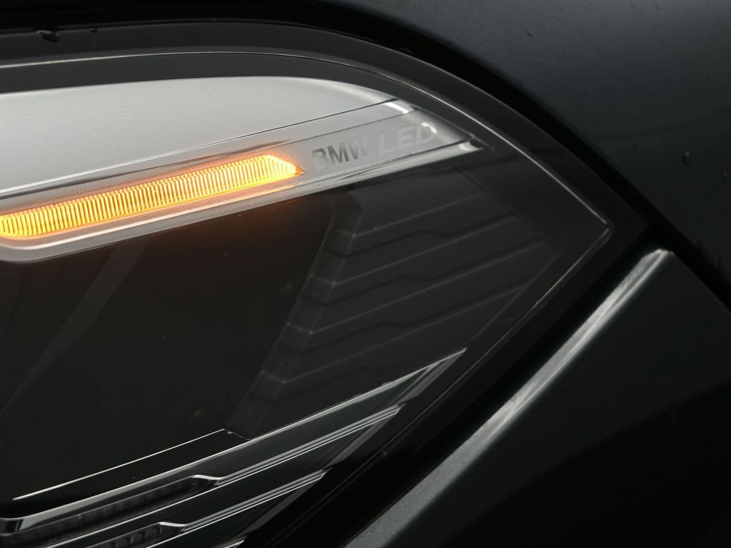 Used 2021 BMW X5 sDrive40i w/ Convenience Package image 13