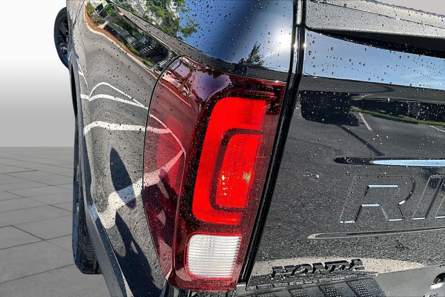 New 2026 Honda Ridgeline Black Edition image 12