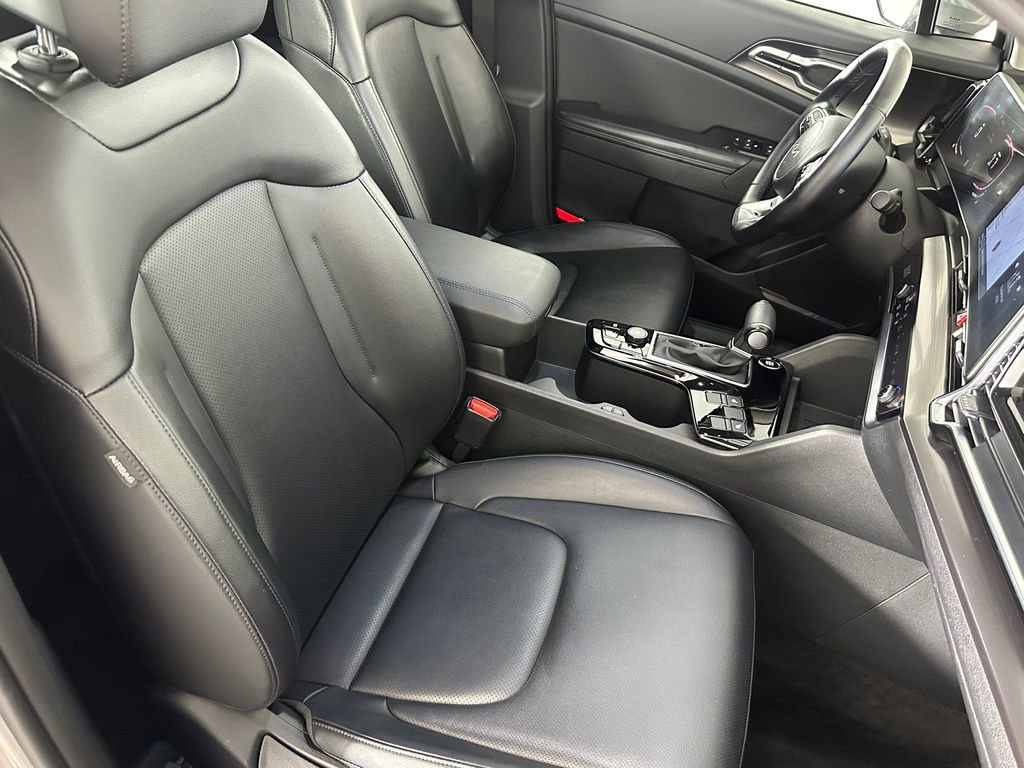 Used 2025 Kia Sportage EX w/ Premium Package image 30