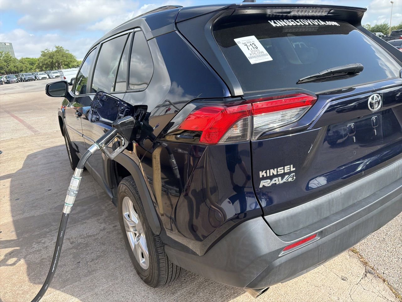 Used 2020 Toyota RAV4 XLE image 8