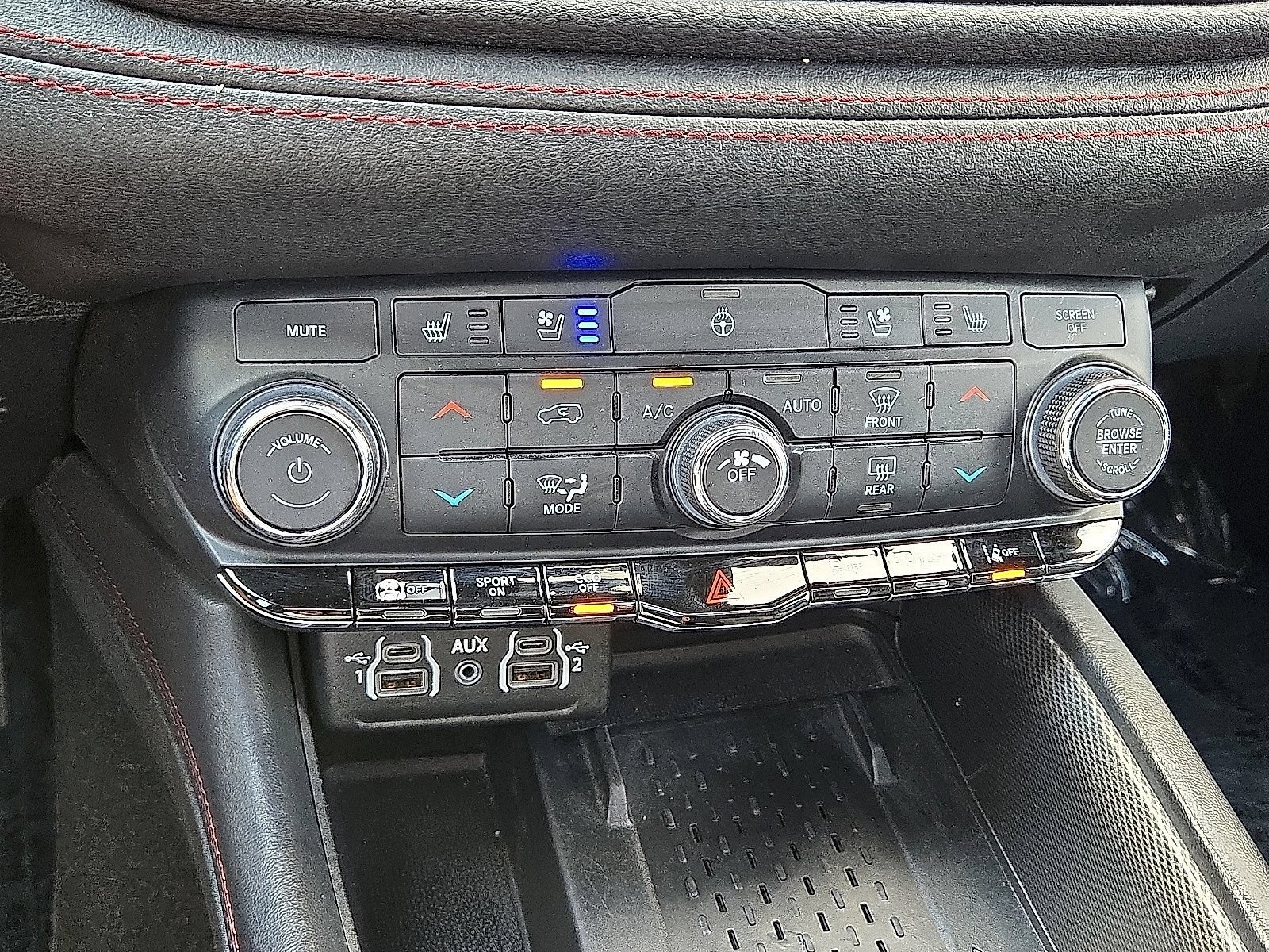 Used 2025 Dodge Durango GT AWD/4WD image 30