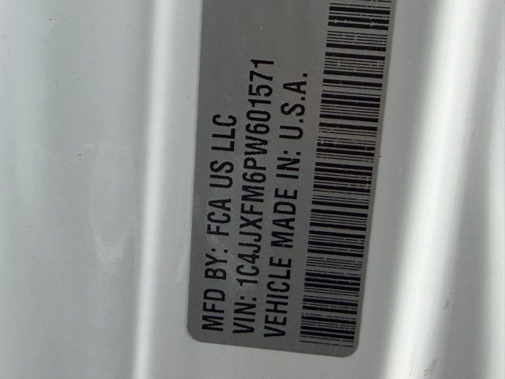 Used 2023 Jeep Wrangler Unlimited Rubicon image 39