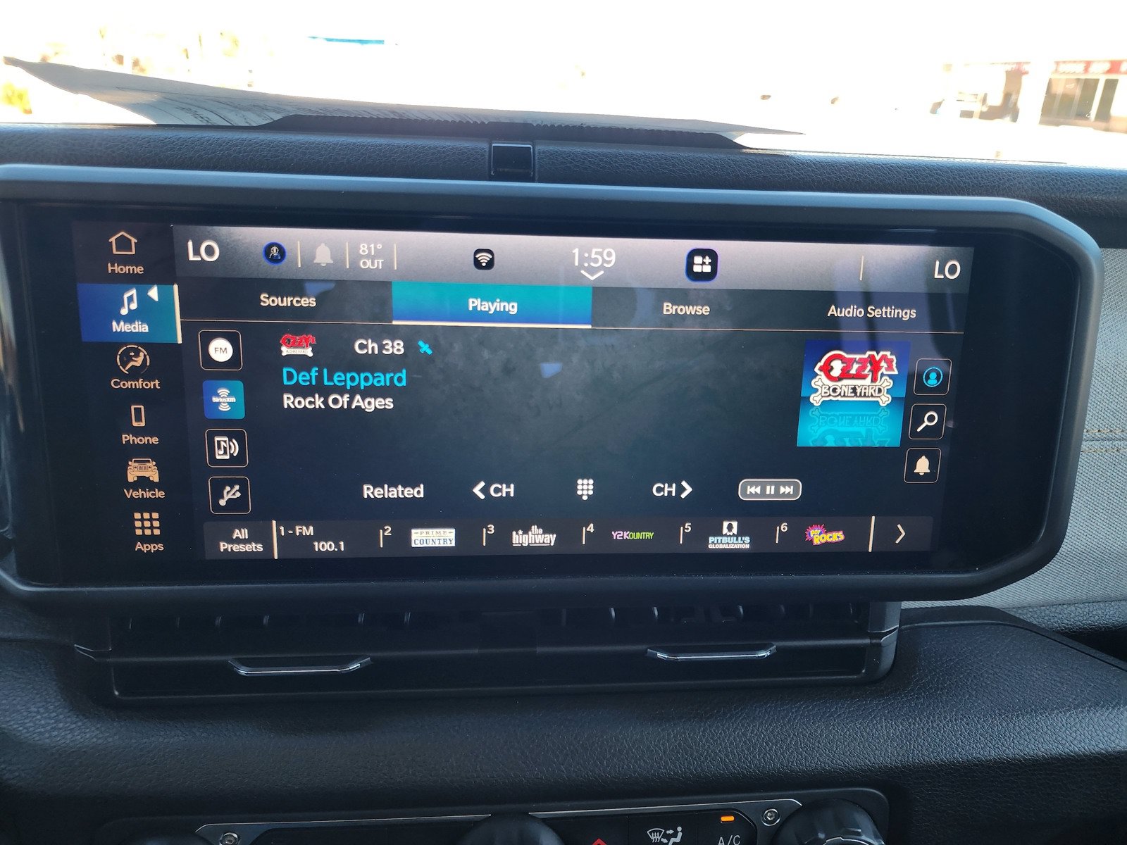Used 2025 Jeep Gladiator Sport AWD/4WD image 22